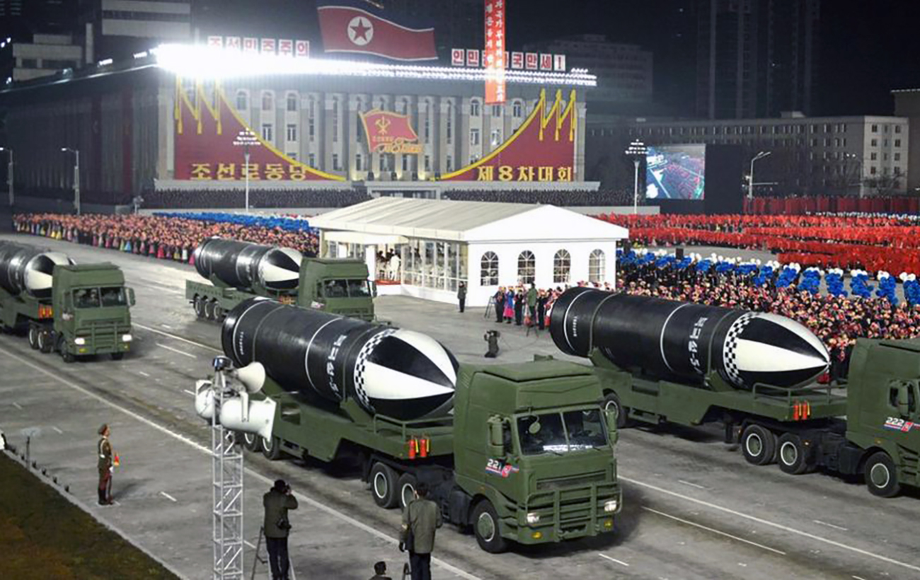 КНДР представила новий тип балістичних ракет. Їх запускають з підводних човнів